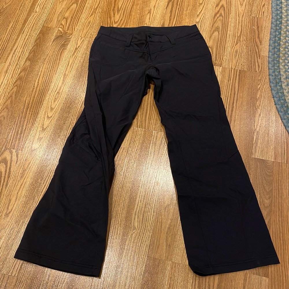 Black Athleta flaired pants size 10 petite